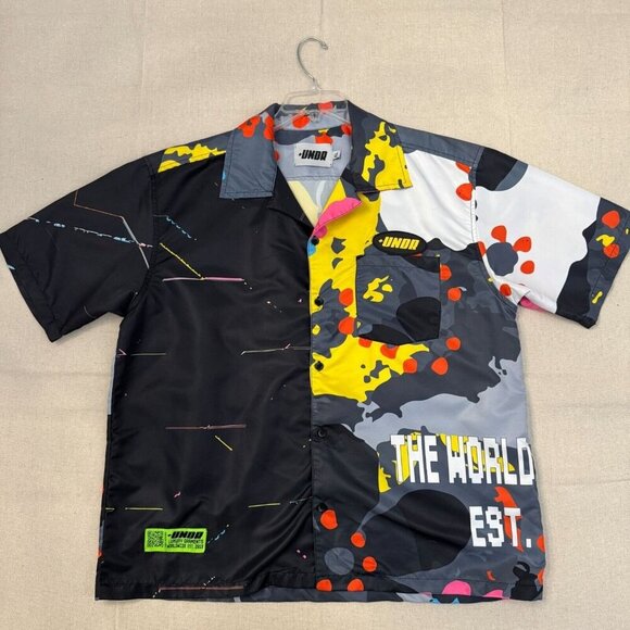 +Undr Other - +Undr Graphic Floral Spatter Geometric Button Short Sleeve Shirt L The World